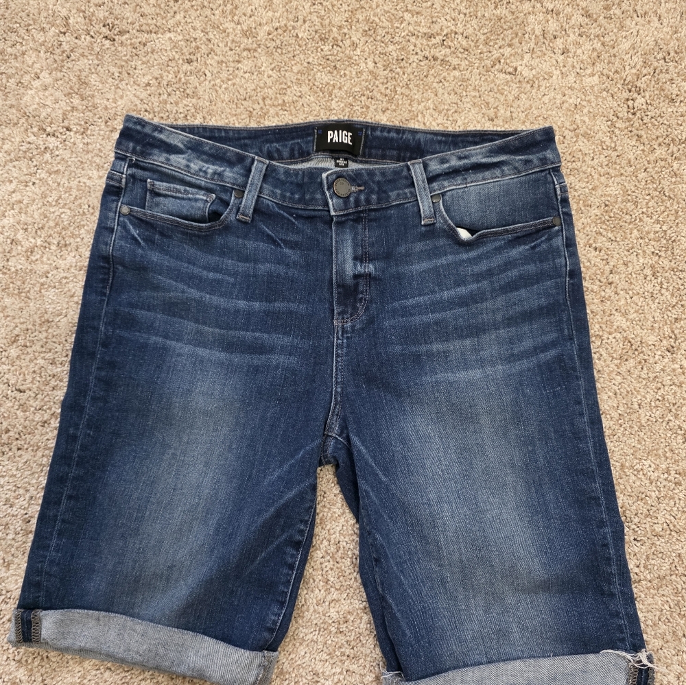 Paige Denim Jean Jax Knee Short Size 31
